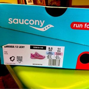 New with tags Saucony Kinvara running shoes
